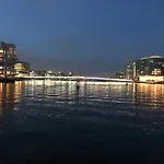Luksuslejlighed Pa 7 Sal Med Elevator, Vestvendt Altan Og Udsigt Over Havn Og By Lägenhet