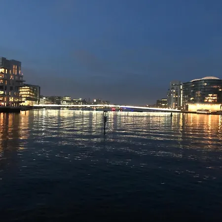 Luksuslejlighed Pa 7 Sal Med Elevator, Vestvendt Altan Og Udsigt Over Havn Og By Apartment