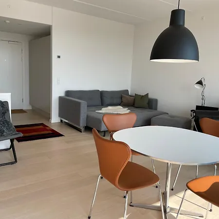 Apartment Luksuslejlighed Pa 7 Sal Med Elevator, Vestvendt Altan Og Udsigt Over Havn Og By *