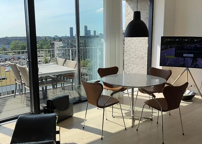 Luksuslejlighed Pa 7 Sal Med Elevator, Vestvendt Altan Og Udsigt Over Havn Og By * Copenaghen