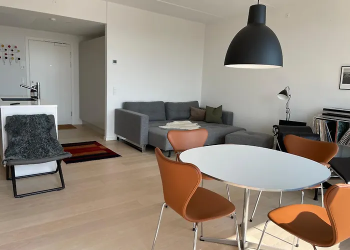 Appartamento Luksuslejlighed Pa 7 Sal Med Elevator, Vestvendt Altan Og Udsigt Over Havn Og By *