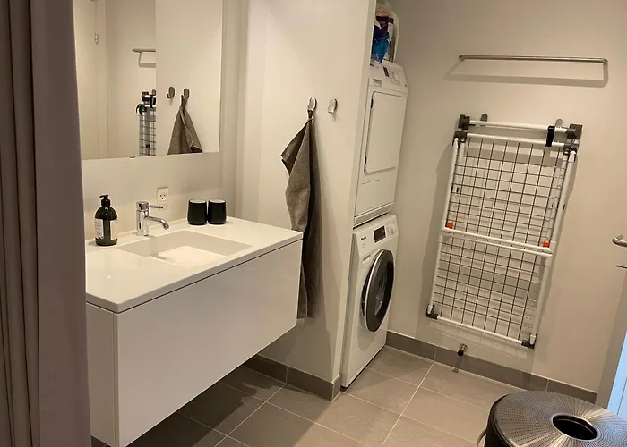 Luksuslejlighed Pa 7 Sal Med Elevator, Vestvendt Altan Og Udsigt Over Havn Og By Appartamento